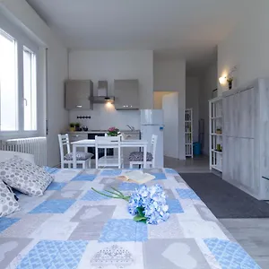 Apartment Le Casette Di Laura - Affitti Brevi Italia, Lecco