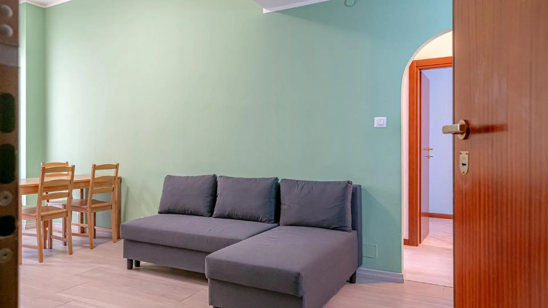 Niki'S House Apartment Lecco 0*,  Italy